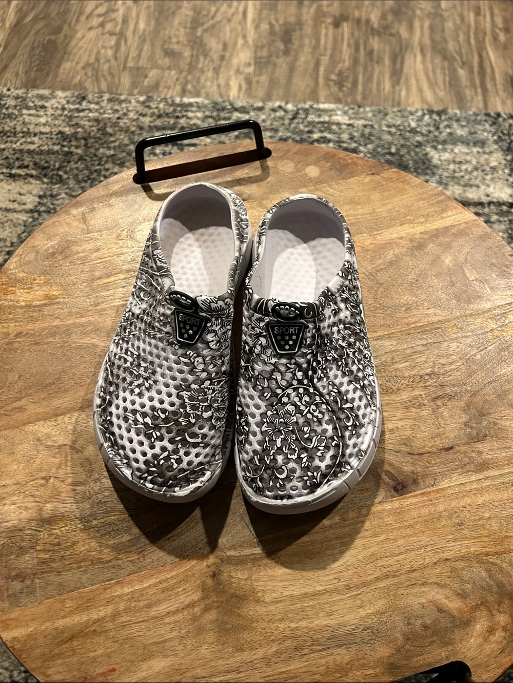 Women’s' Slip-On Rubber Sport Clog in Black & White Floral